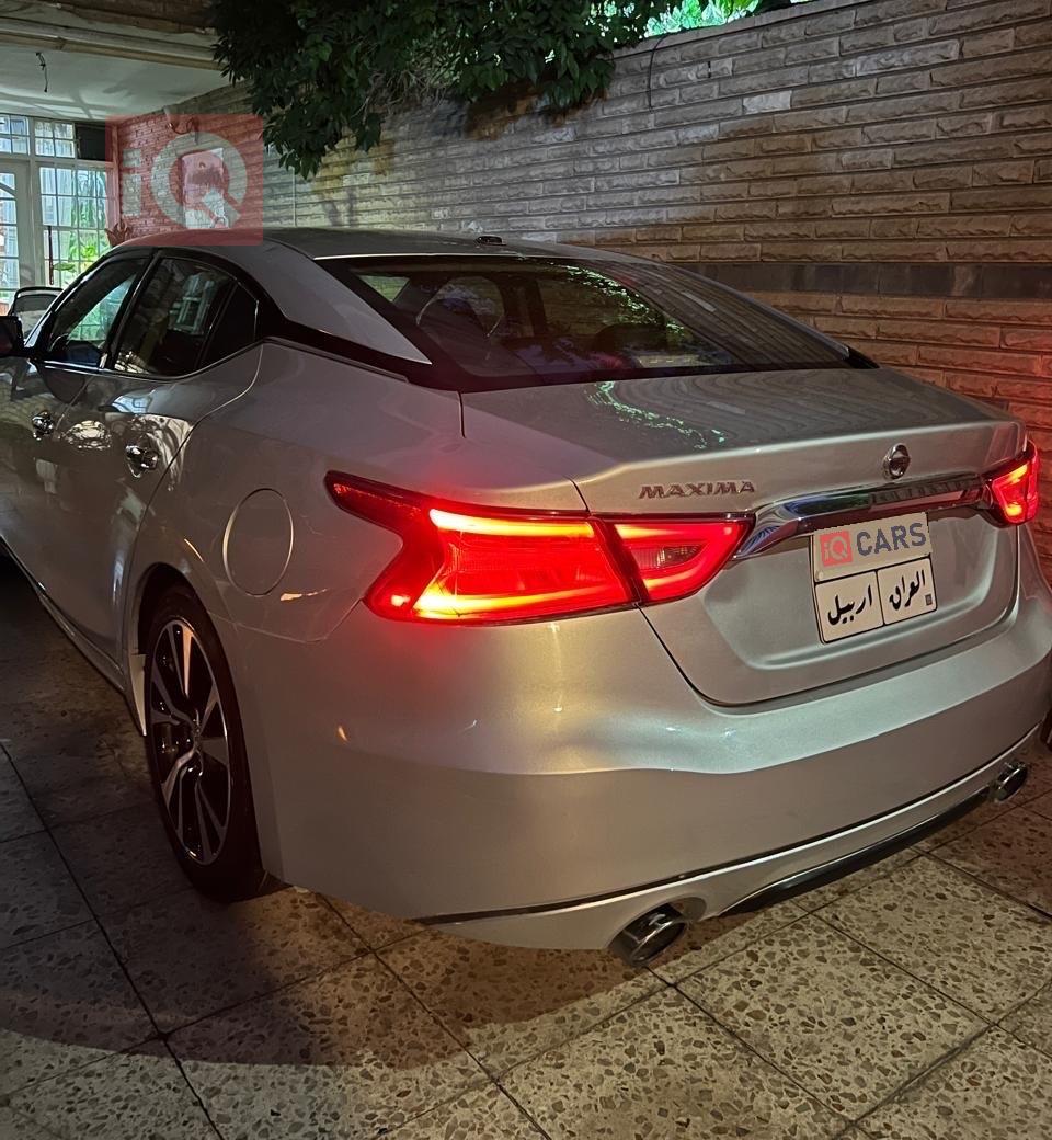 نيسان ماكسيما